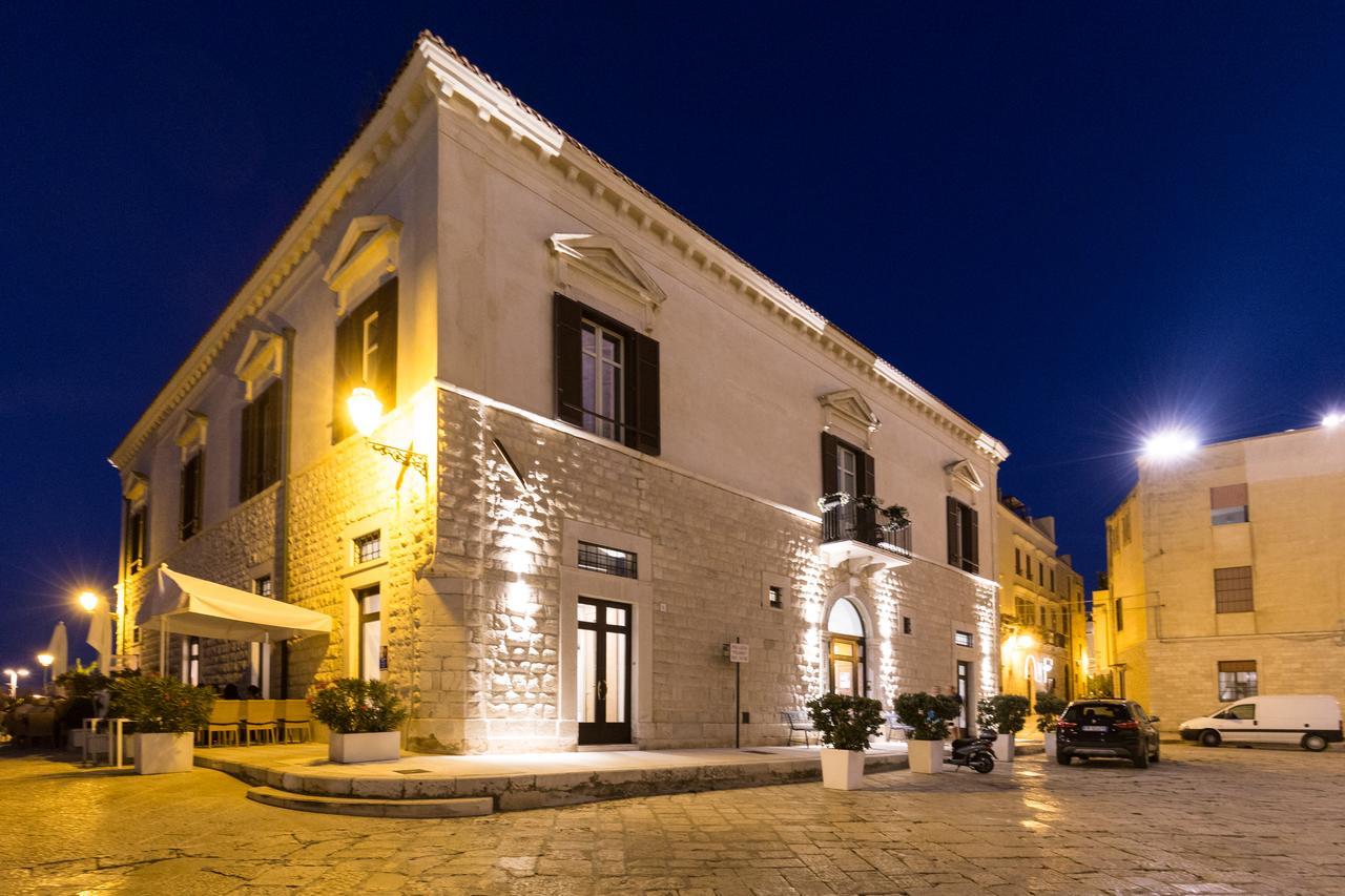 Palazzo Filisio - Regia Restaurant Hotel Trani Exterior foto